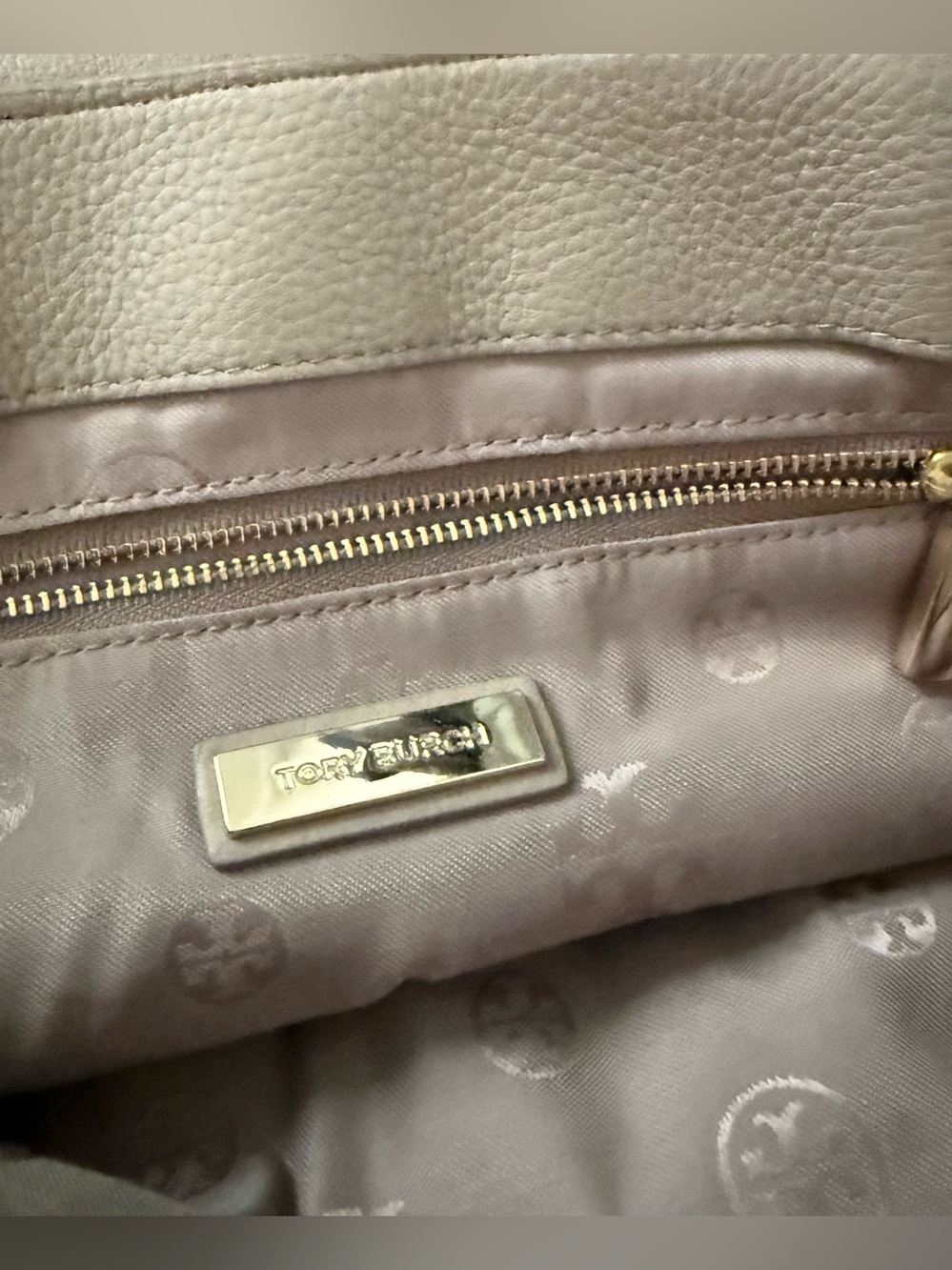 Tory Burch Marion Leather Whipstitch Crossbody - EXCELLENT CONDITION! - Picture 6 of 9